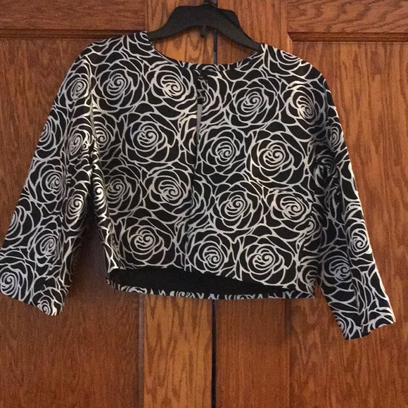 Natori Jackets & Blazers - Natori Rose Jacquard Jacket Cropped 3/4 Sleeve M and L NWT